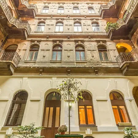 Gumbo Luxury Duplex Budapest
